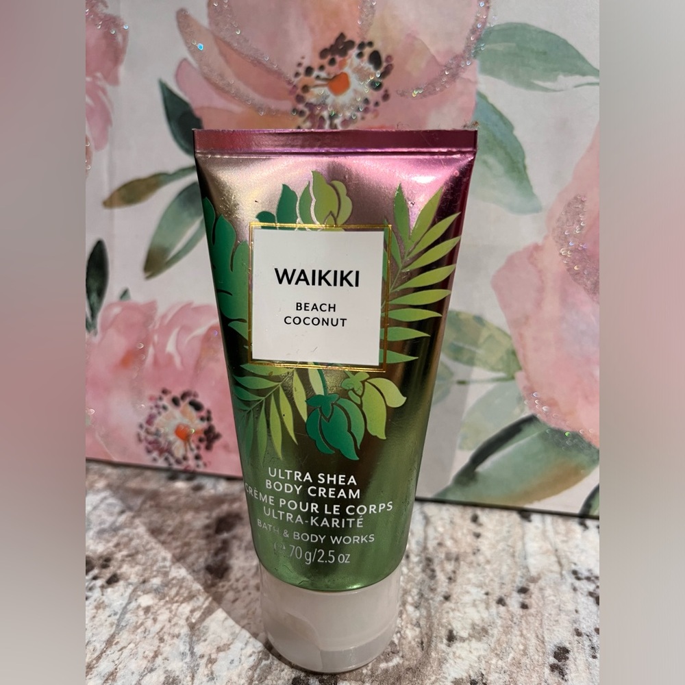 SMALL BODY CREAM 🏝️🥥